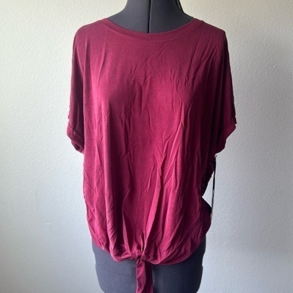 NWT Simply Vera Vera Wang top burgundy tee material ties at waist size XL